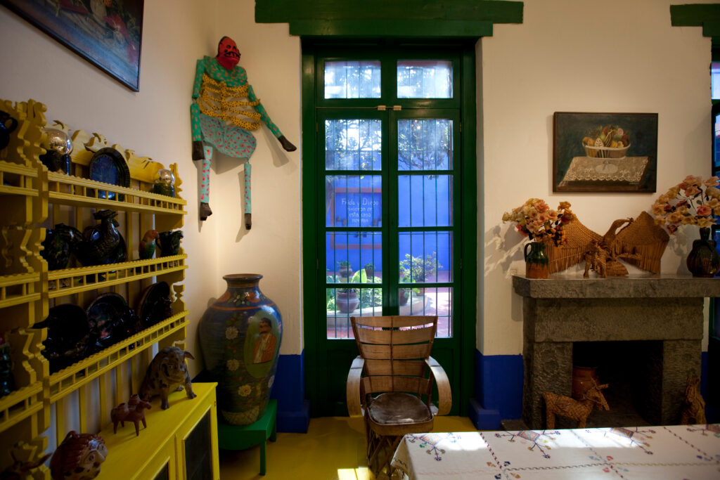 frida-kahlo-museum-la-casa-azul-in-coyoacan-mexi-2025-10-17-00-21-10-utc